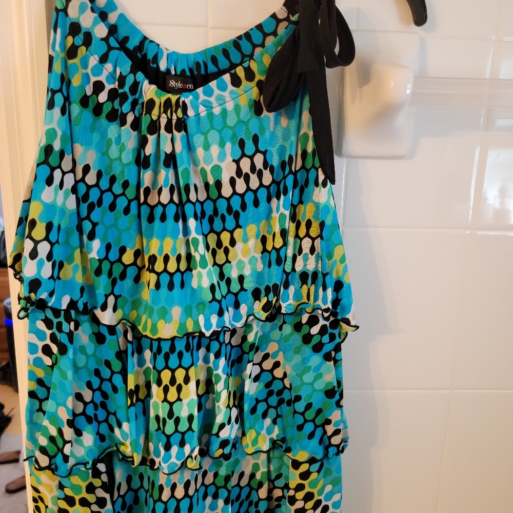 Style & Co multiple colored tiered sleeveless shirt